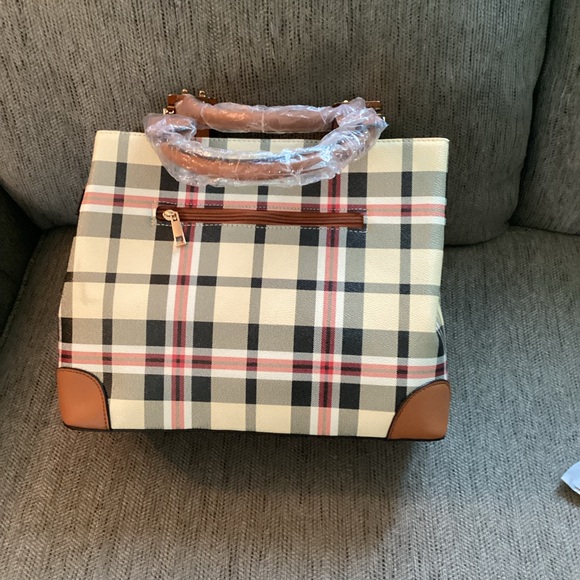 Stunning Plaid Handbag - Picture 3 of 12